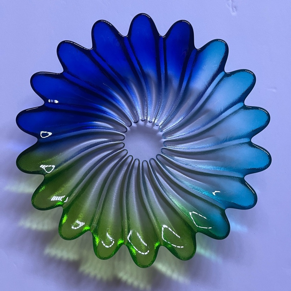 Blue💙Green💚 & Teal🩵 Glass Art Flower